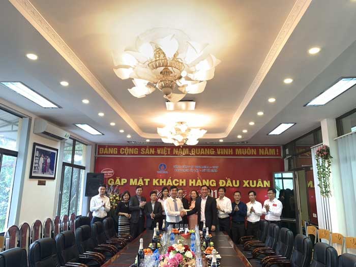hai-linh-1 Công ty Viglacera khai xuân gặp mặt khách hàng đầu năm 2019