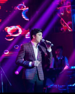 Ca sỹ thế dũng giao lưu tại lễ khai trương showroom thiết bị vệ sinh Viglacera mới tại Hải Linh