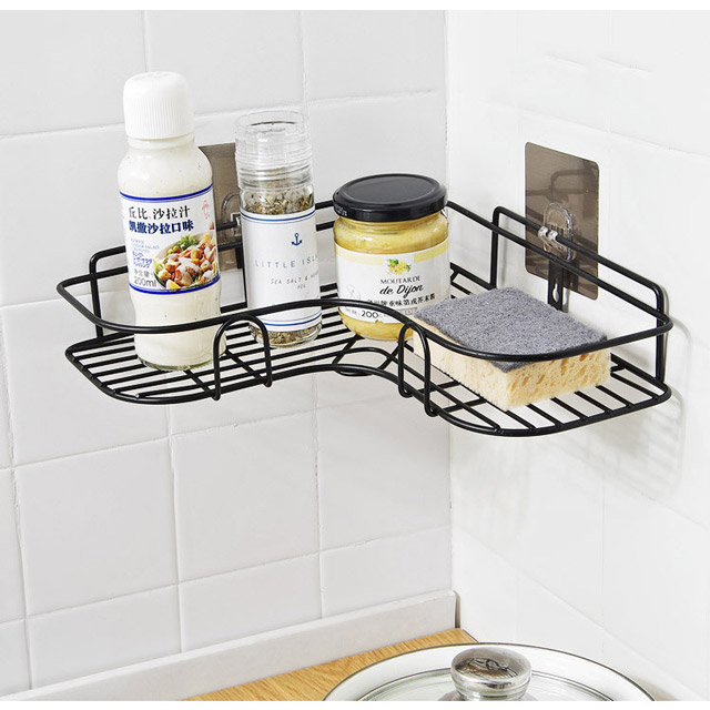 gia-tro-goc-trong-nha-tam