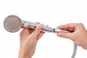 Vòi hoa sen bị hỏng nên xử lý như nào