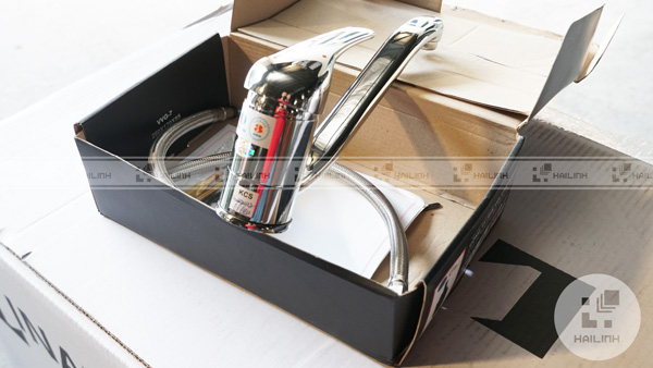 Cận cảnh vòi rửa bát Viglacera VG714 voi-bep-vg714-can-canh