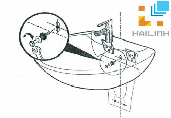 Dùng vít cố định chậu