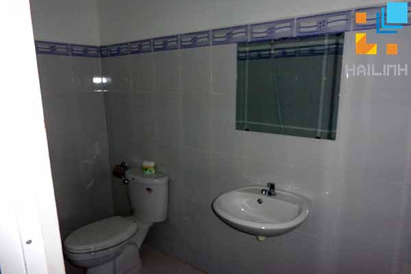 Sử dụng chậu rửa treo tường vừa tiện dụng, vừa tiết kiệm không gian