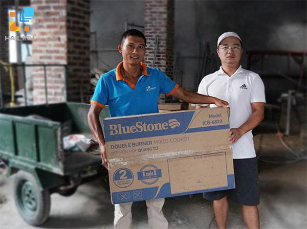 Chủ nhân đầu tiên sở hữu quà tặng là chiếc bếp từ hồng ngoại