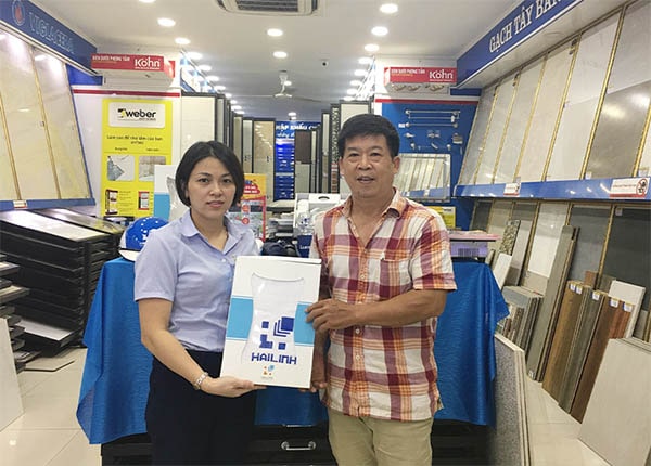 Quà tặng là 1 chiếc khăn tắm