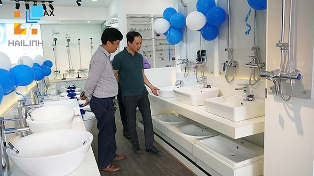 Tầng 1 showroom Hải Linh Hà Đông