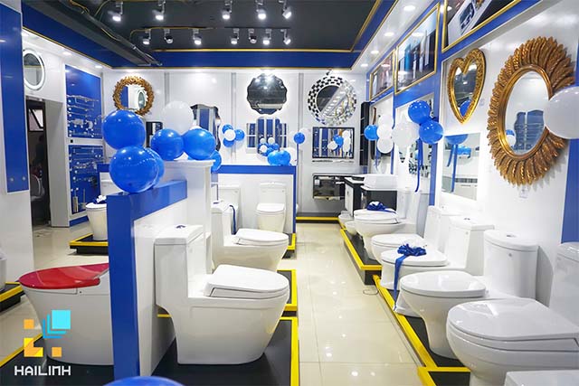 Tầng 2 tại Hải Linh Long Biên bày thiết bị vệ sinh, phụ kiện trong nhà vệ sinh