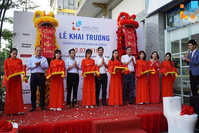 khai-chuong-showroom-hai-linh-ha-dong