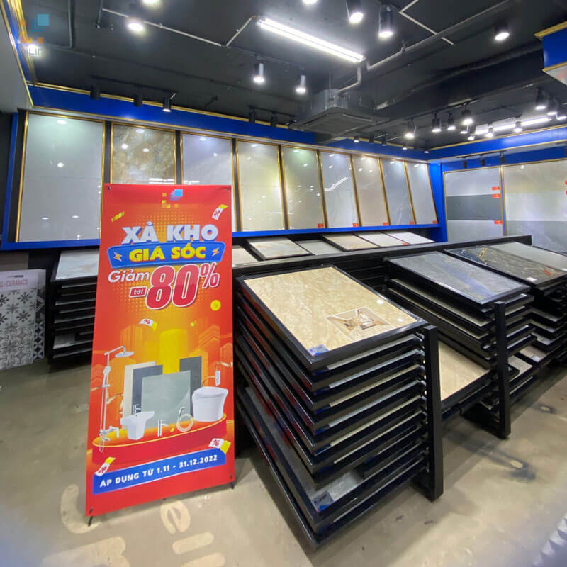 Khu trưng bày các sản phẩm gạch ốp lát trong nước và nhập khẩu tại showroom Hải Linh